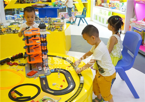 魔術(shù)天地！快來皇家迪智尼玩具加盟店體驗(yàn)吧?。▓D）_2