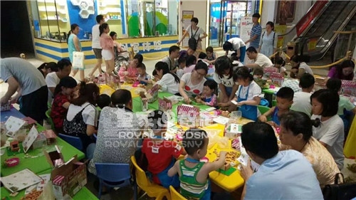 皇家迪智尼玩具店加盟—新手開(kāi)店福利來(lái)了！加盟開(kāi)店準(zhǔn)無(wú)憂！（圖）_1