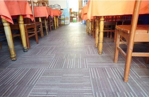 羅馬之戀冰淇淋提示：店面裝修騙子騙局多，地板行業(yè)藏貓膩_1