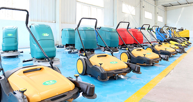駕駛式跟手推式掃地機(jī)相比有什么優(yōu)勢(shì)？（圖）_1