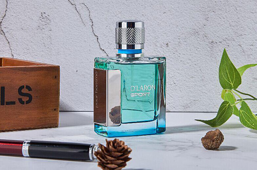 憑什么它是2018年爆款！小眾迪拉瑞香水好聞在哪里（圖）_1