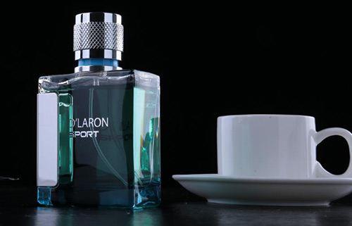 這款小眾好聞的平價(jià)香水，時(shí)尚達(dá)人都在用它（圖）_2