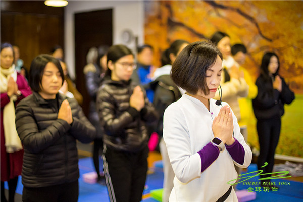 金珠：瑜伽新手4周進(jìn)階教程_1