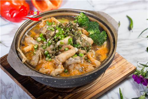 北京加盟店石鍋魚，魚美味搶占餐飲市場(chǎng)（圖）_1