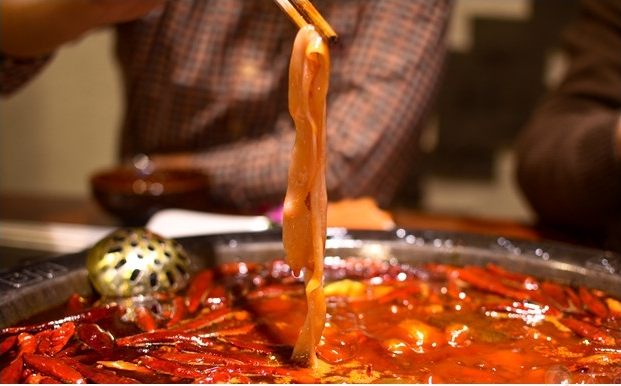 重慶人一般吃哪家火鍋？這家以綜合系數(shù)取勝（圖）_5