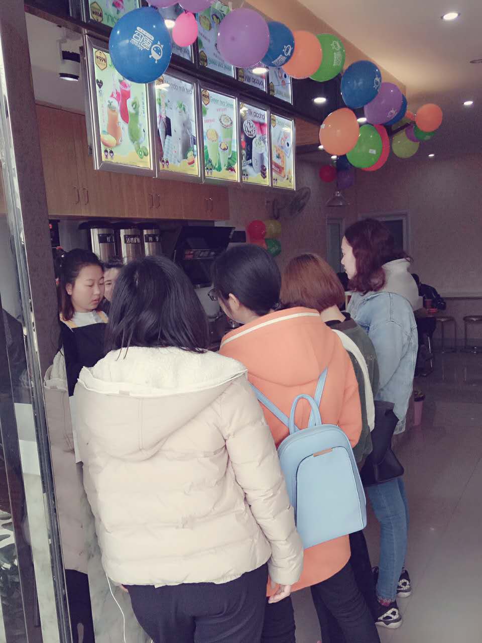 談奶茶店門頭裝修的重要性_2