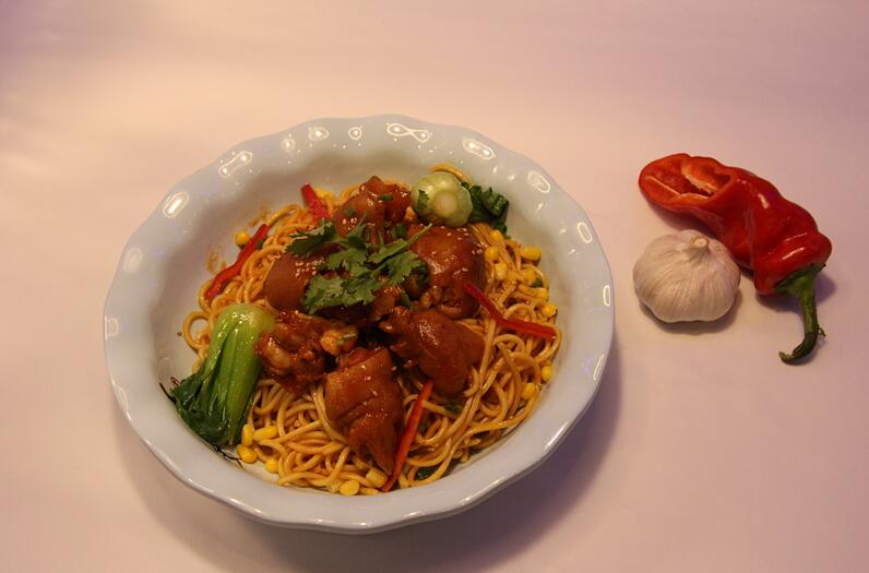 北京開面館得多少錢，魅惑大咖特色時尚快餐處處出新（圖）_1