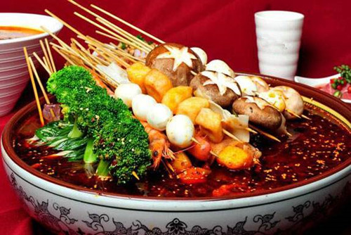 老家酸菜魚技術培訓告訴你為什么麻辣燙培訓持續(xù)火爆？_1