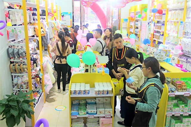 美貝美媽獲得優(yōu)質(zhì)認(rèn)可，加盟商專程送來(lái)錦旗表示感謝（圖）_4