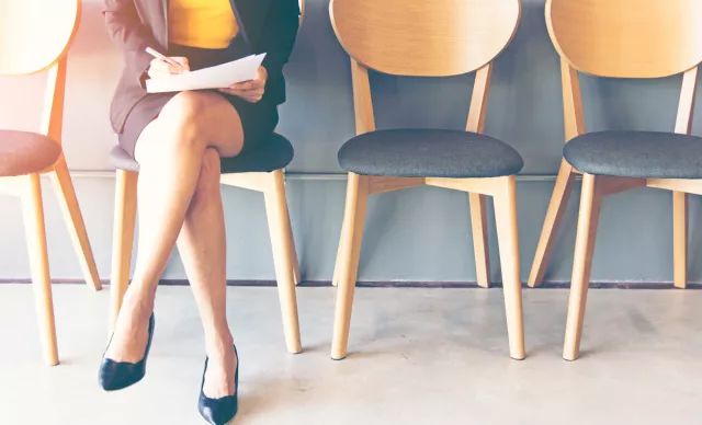 蹺二郎腿=慢性自殺？嚇得我趕緊坐直了,康普森基底平衡療程_1