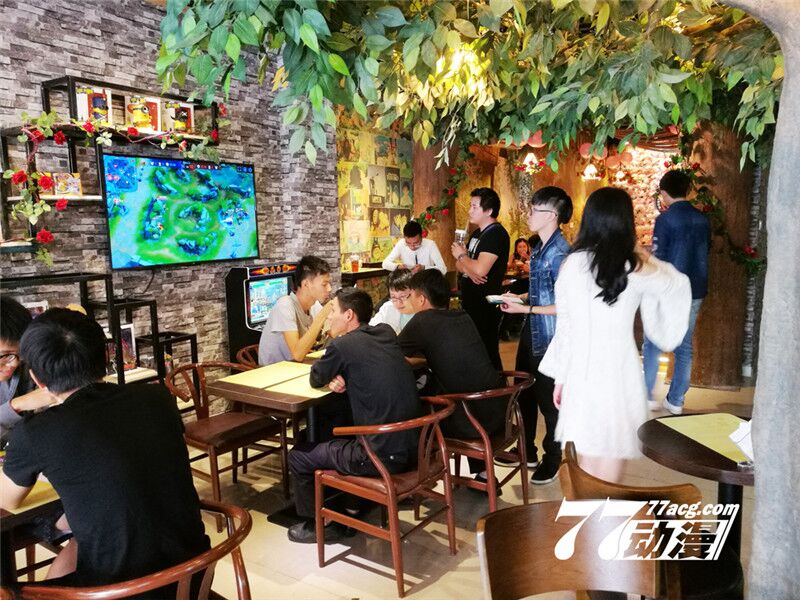 如何经营好一家77动漫加盟店_1