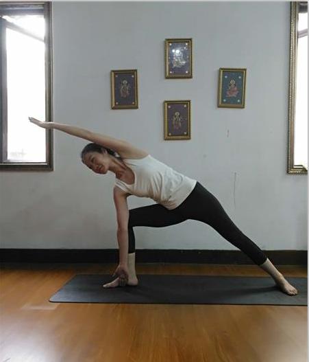 戀上瑜伽的自己_1