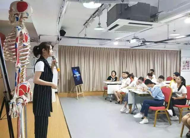 康普森「2018脊柱天使训练营」在深圳集团总部圆满收官！（图）_3