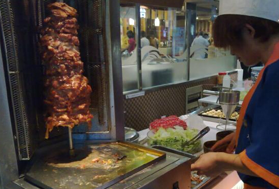 烤肉拌饭去哪里学？美食城学校食堂好项目_1