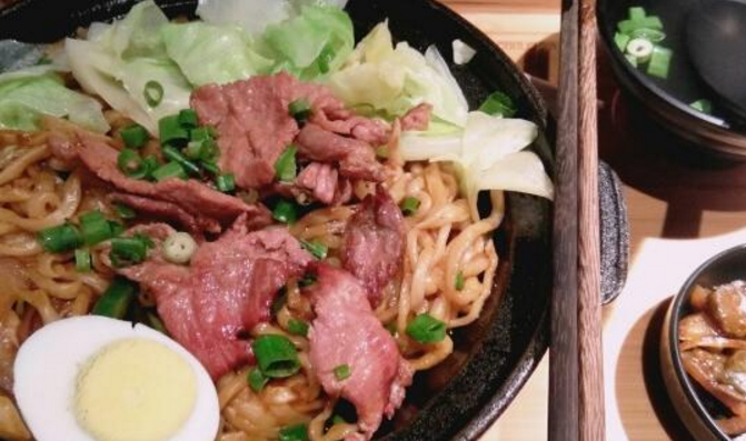 酷饞面鮮湯澆面加盟_3