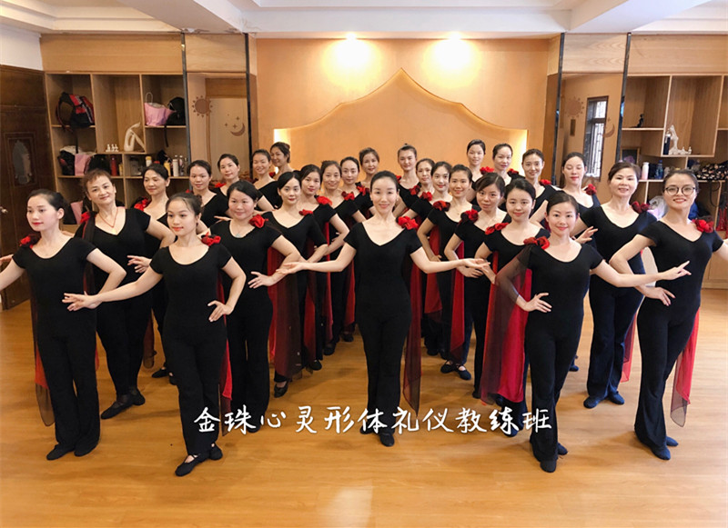 美麗的蛻變是汗水的積累_1