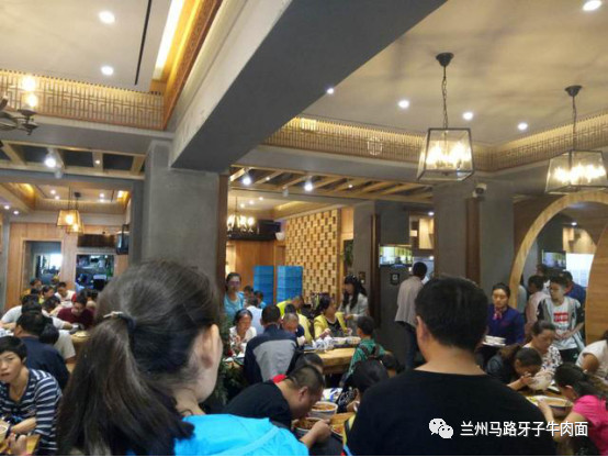 舌尖上的美味，馬路牙子牛肉面_2