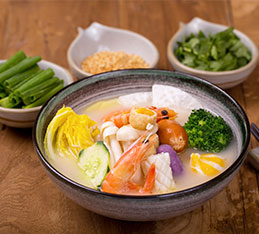 破繭成蝶：出眾拌撈麻辣燙加盟_2