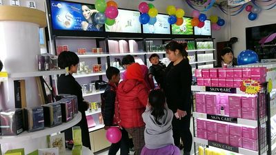 时尚女孩化妆品，如何在众多化妆品品牌中生存与发展的呢（图）_1