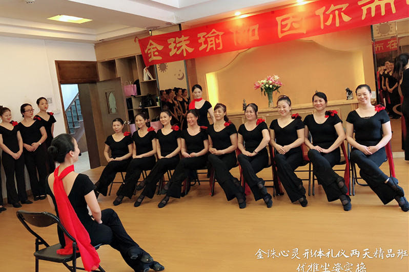 美的儀態(tài)不僅關(guān)系外在，更和我們的健康息息相關(guān)_2