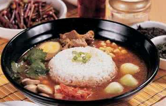 盒里面中式快餐加盟_1