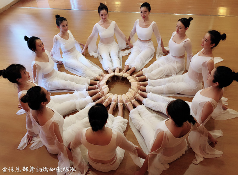 舞蹈就是要不斷練習、不斷找感覺，并融入自己的情感，才可以稱得上完美_3