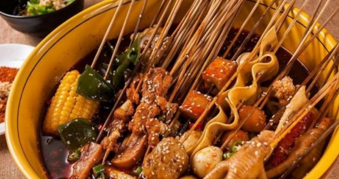 老樹下串串香火鍋加盟_4