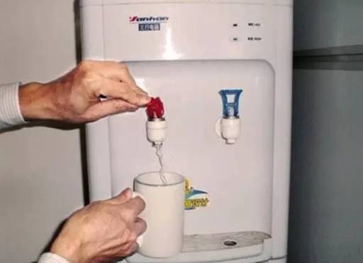 黑科技空气制水设备成饮水机优质替代品（图）_2