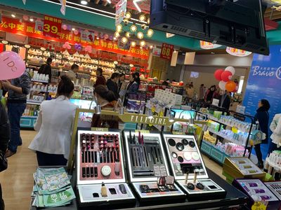 怎么开好一个护肤品店？小资生活护肤品集合店受青睐（图）_4