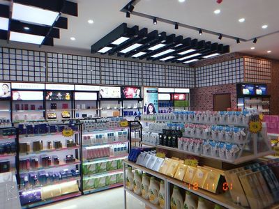 想开一家进口化妆品店？小资生活进口化妆品店进口品牌各式各样（图）_2