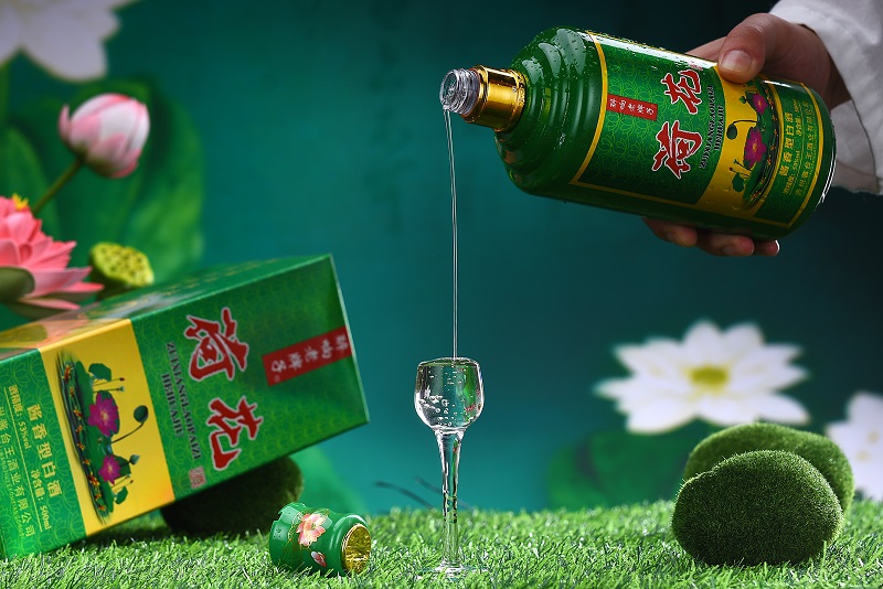 醉响老牌子荷花酒多少钱一箱？（图）_2