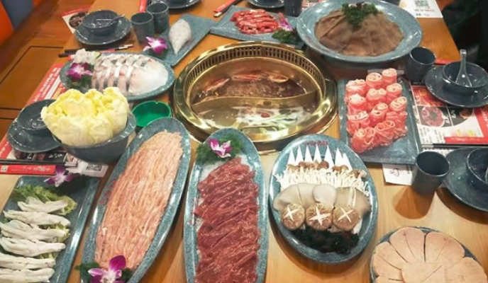 鮮火根老火鍋加盟_3