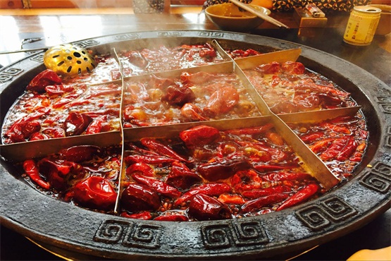 重慶火鍋哪家最好吃？來渝中區(qū)你一定要去這家試一試?。▓D）_1
