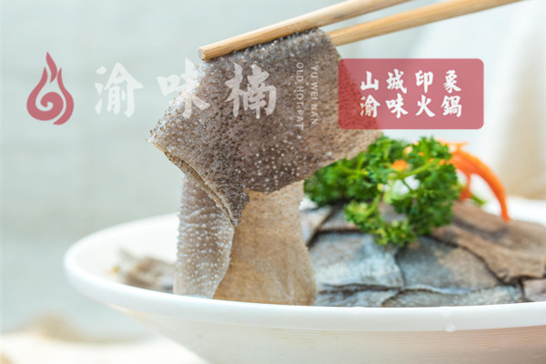 重庆最出名的火锅店是哪家？这家毛肚单点率爆榜_3