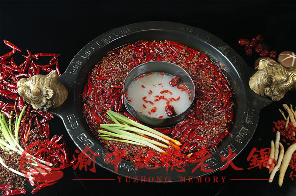 重庆哪里的火锅最好吃？麻辣牛肉vs麻辣汤底（图）_2
