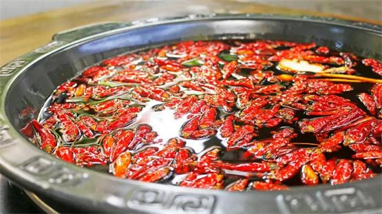 藏在卡卡卡角角的重慶火鍋店，幾十年仍被無(wú)數(shù)本地人惦記！_2