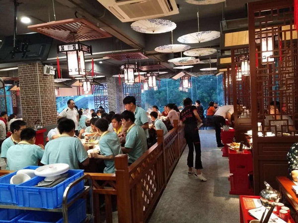 没有经验怎么开火锅店？来十七门火锅，开店问题不用愁_3