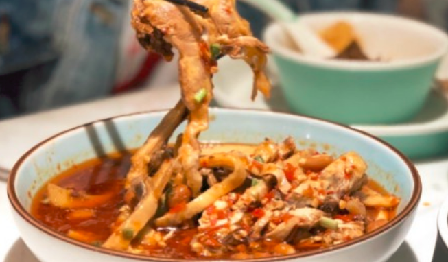 椒色川菜餐廳加盟_2